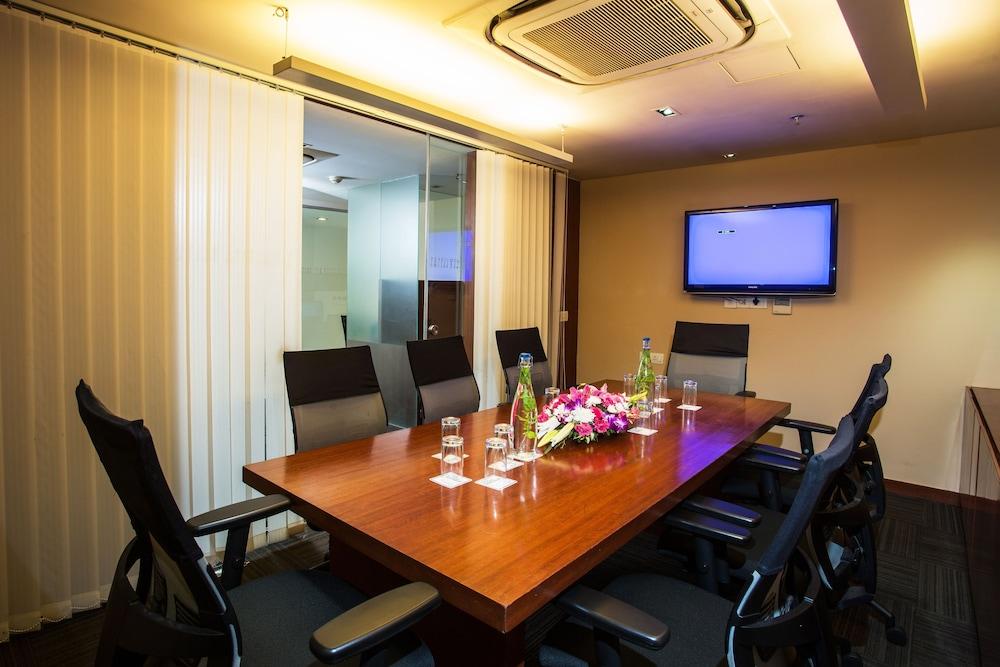 Keys Select By Lemon Tree Hotels, Hosur Road, Bengaluru Dış mekan fotoğraf