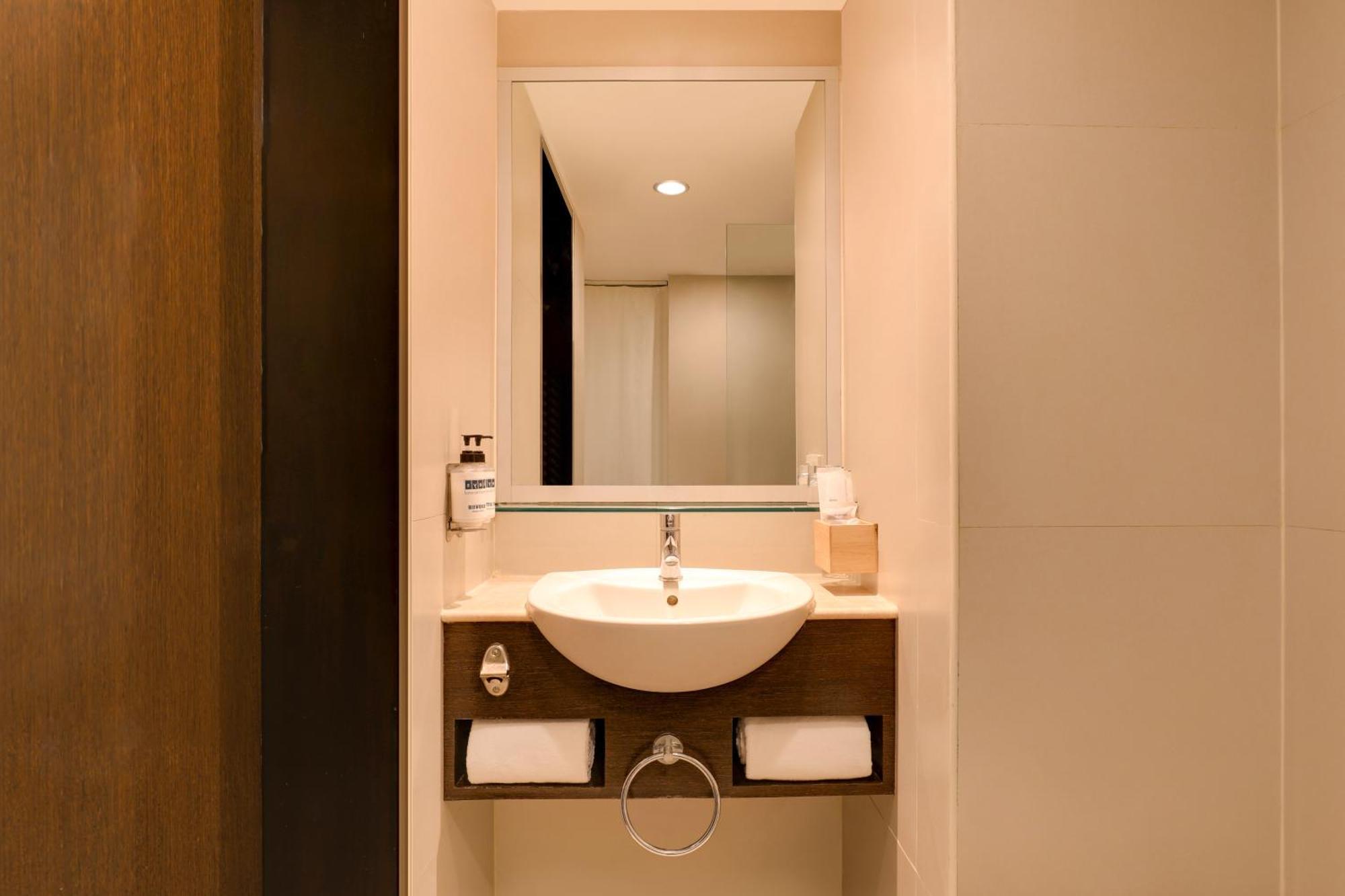 Keys Select By Lemon Tree Hotels, Hosur Road, Bengaluru Dış mekan fotoğraf